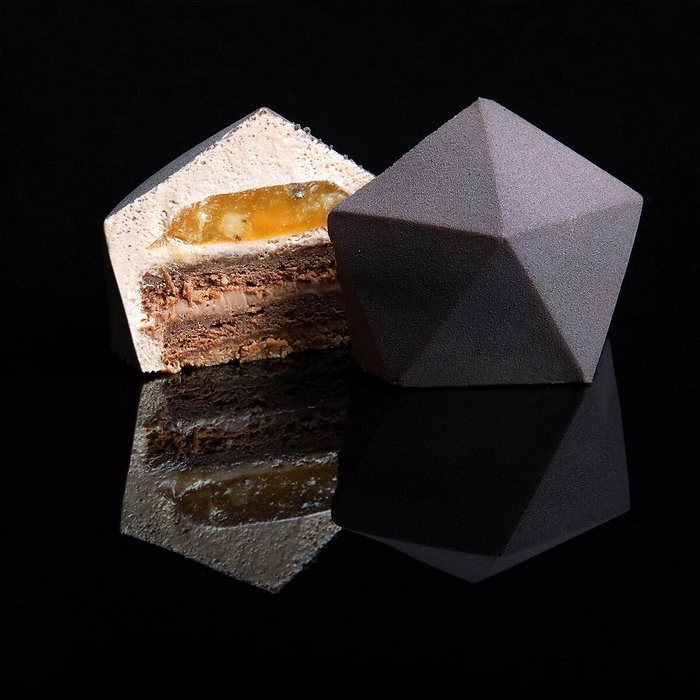 Что если бы архитектурный дизайнер решил печь десерты? Как вам такие сладости?
