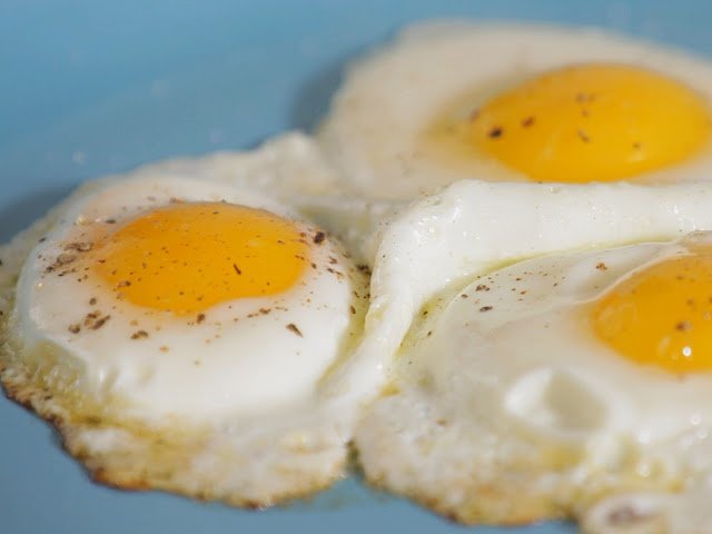 Что может произойти с организмом, если съедать по 3 яйца в день? Кто бы мог подумать!