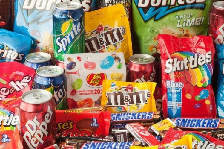 Прекратите употреблять эти 8 продуктов: они вызывают рак