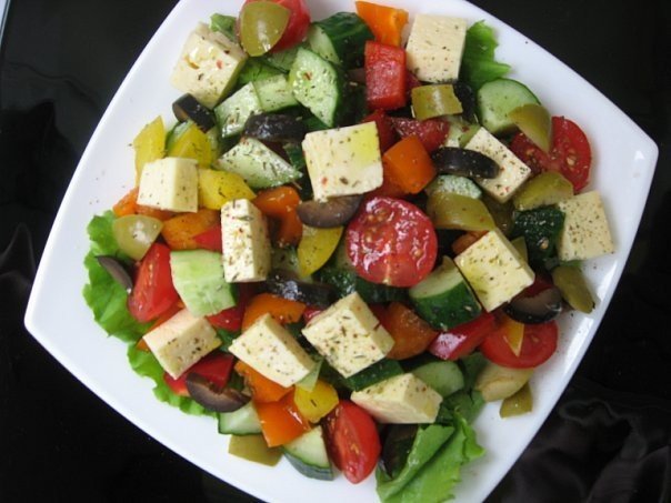 ТОП 6 вкуснейших разнообразных салатов для праздника и на каждый день