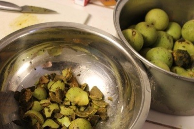 Зелёный грецкий орех от 1000 болезней. Как его правильно заготовить