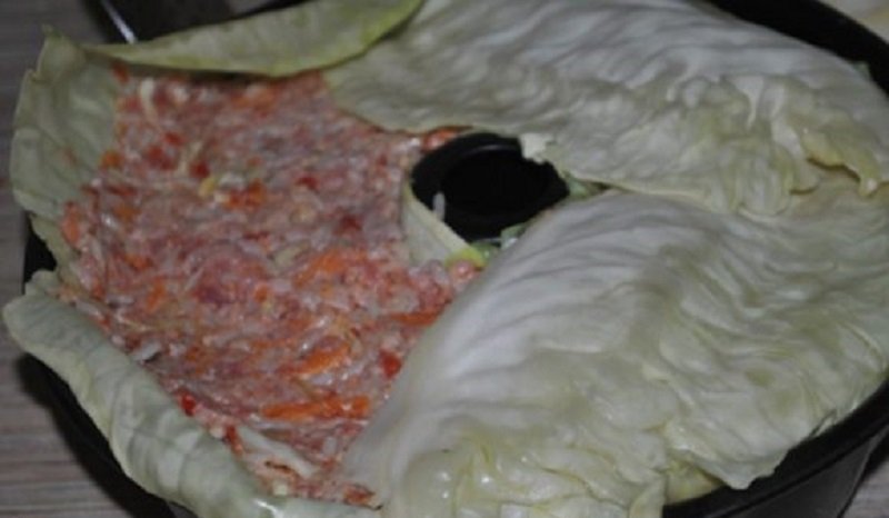 Огромный ленивый голубец из молодой капусты: шикарное блюдо, достойное внимания!