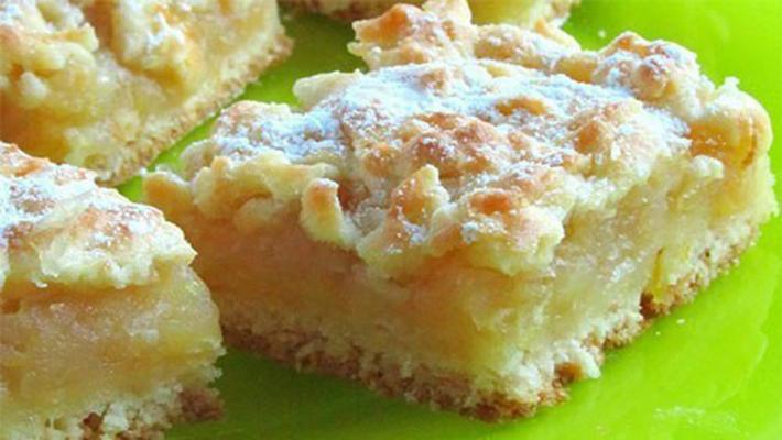 Этот невероятно нежный лимонно-яблочной пирог сразит наповал ваши вкусовые рецепторы с первого кусочка!