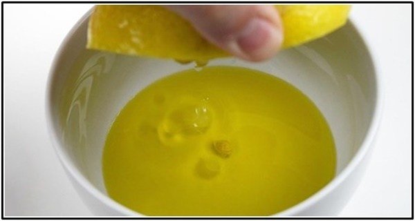 Выжмите 1 лимон, смешайте с 1 ложкой оливкового масла. Вы запомните этот рецепт!