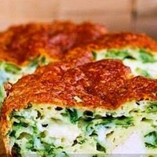 Безумно вкусный и нежный пирог с зеленым луком, курицей и сырной корочкой
