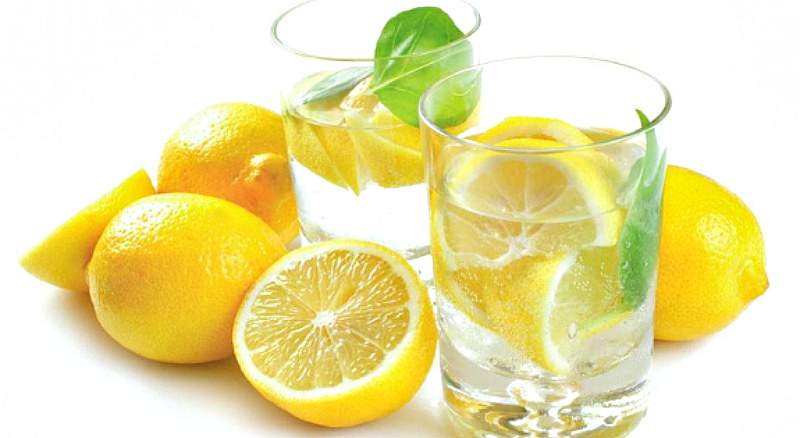 Пейте воду с лимоном каждое утро!
