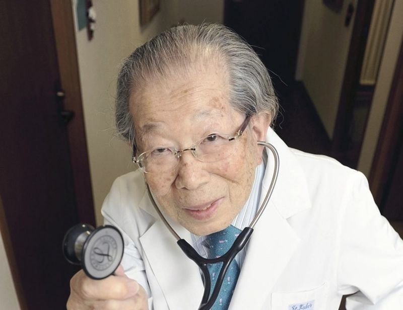 7 правил жизни от популярного японского врача, который дожил до 105 лет