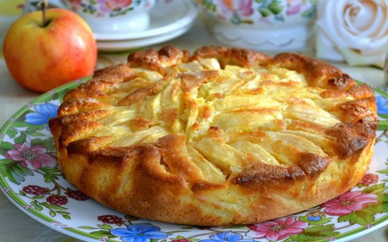 Деревенский пирог с яблоками из Италии