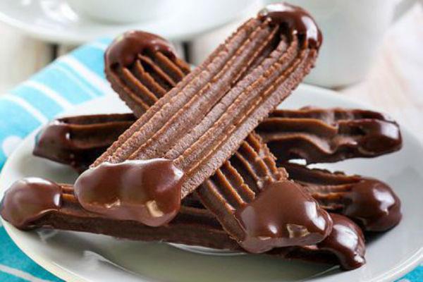 Очень простой и удачный рецепт домашнего шоколадного печенья