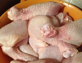 Куриные голени в сметанном маринаде.