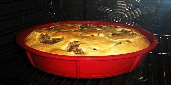Быстрый пирог на кефире со сметаной — оооочень вкусно!