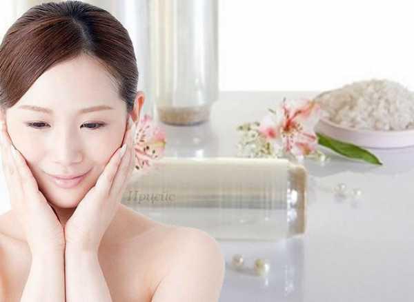 Японский метод омоложения кожи лица: эффект благодаря обычной пищевой плёнке!